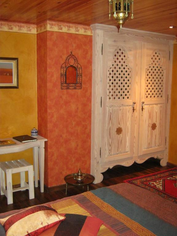 Le Bien-Aller Des Perets Hotel Saint-Hubert Room photo